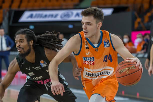 上取得了振 上取得了振