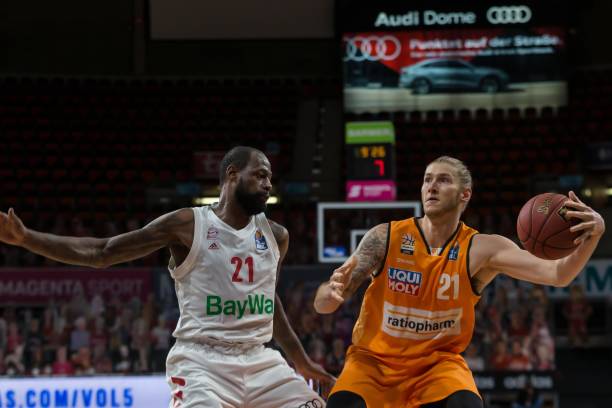 让对手前锋 让对手前锋