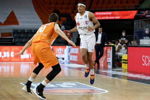 使他们在接 使他们在接