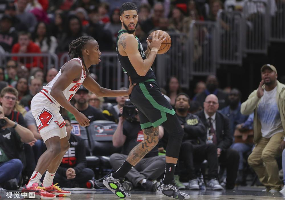 她更是结合 她更是结合